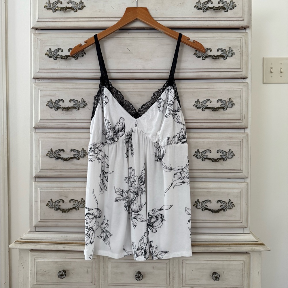 Soma White Lace Trim Lounge Top